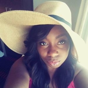 Meet your Posher, Tenisha